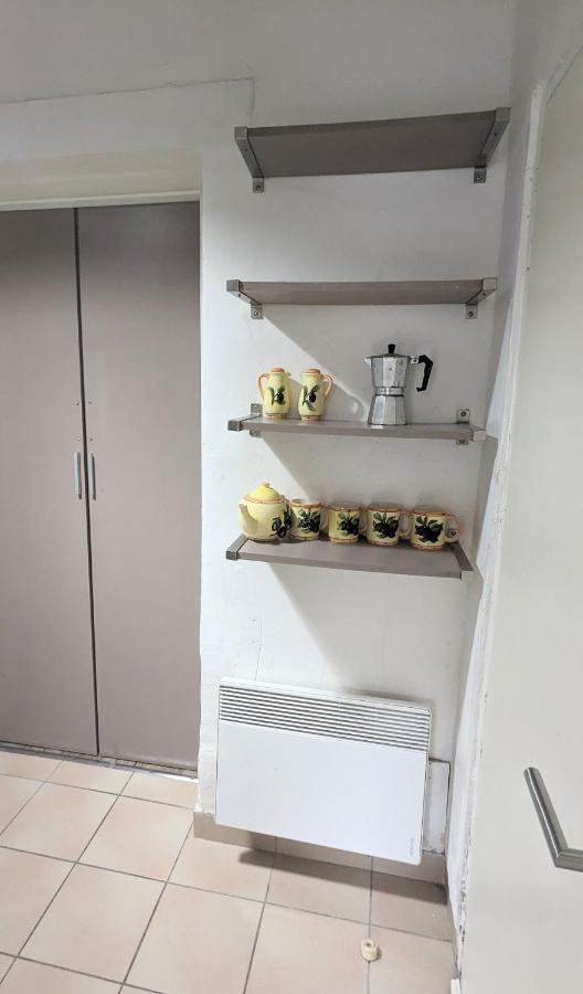 Hypercentre, Place Pie, Residence Amphoux Charmants Appartements Ou Studio Proche De La Gare Parkings Et Palais Des Papes Αβινιόν Εξωτερικό φωτογραφία